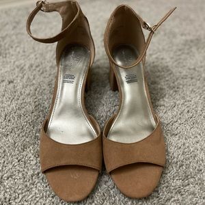 Worthington | Tan Chunky Heels